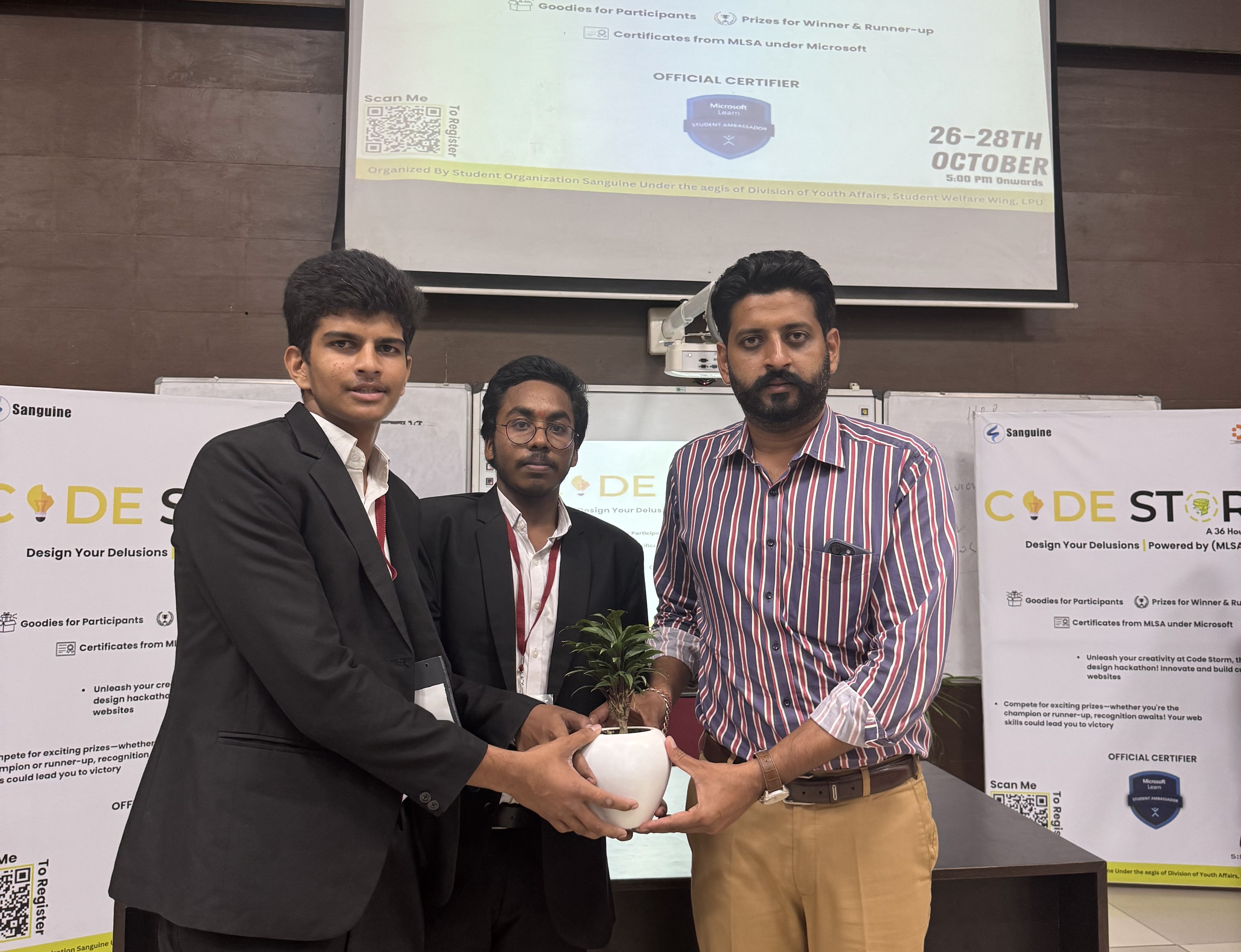 Code Storm - Photo 3